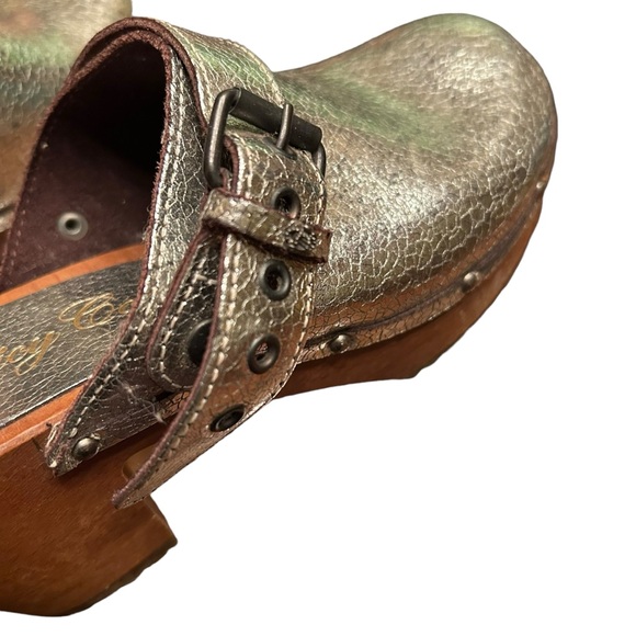 Vintage Cracked leather Silver Juicy Couture Metallic Clogs - Picture 12 of 15